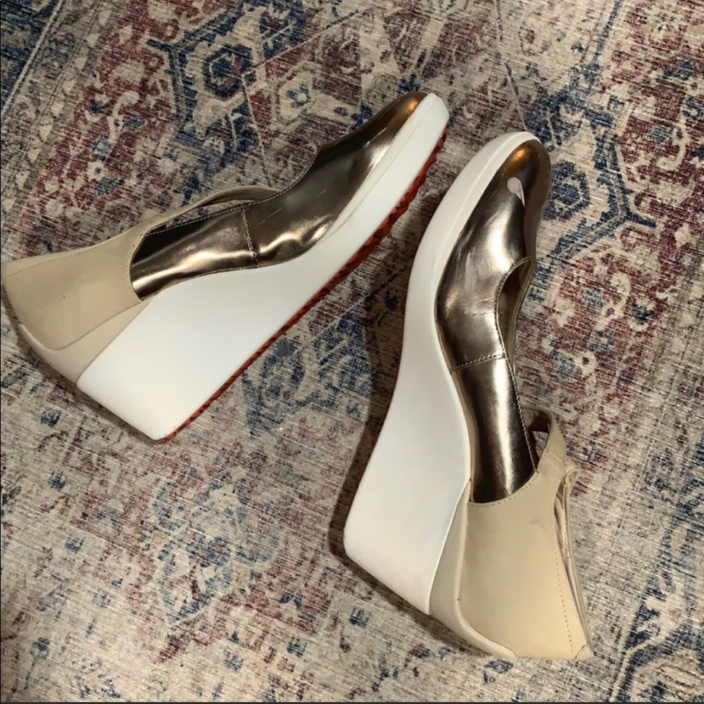 COMFY Tsubo Metallic Sporty Wedges